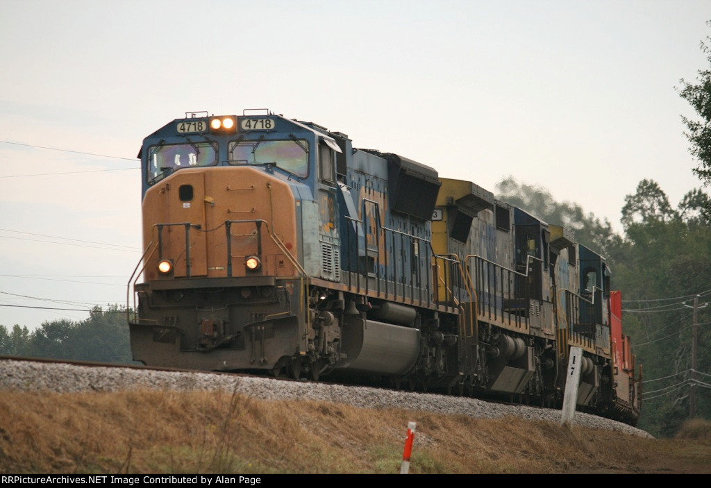 CSX 4718 leads 7643 and 7550